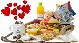 Aprende cómo preparar un desayuno sorpresa en caja. Aprende cómo preparar un desayuno sorpresa en caja.