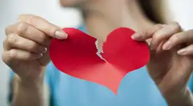 No te lamentes, recuerda que tu felicidad solo depende de ti. No te lamentes, recuerda que tu felicidad solo depende de ti.