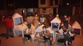 La Asociación Juvenil Lidérate ha elaborado casas para perritos en abandono con el material de la propaganda electoral, en Ica. La Asociación Juvenil Lidérate ha elaborado casas para perritos en abandono con el material de la propaganda electoral, en Ica.