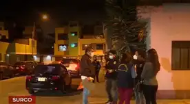 Peritos de criminalística y agentes de homicidios realizaron pruebas de luminol en la casa donde se cometió feminicidio