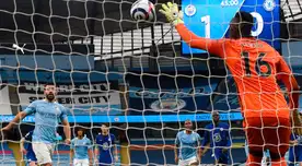 Sergio Kun Agüero quiso picar penal, pero Mendy lo adivinó en el Manchester City vs. Chelsea