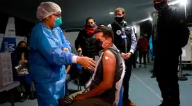 La jornada de la vacunatón se viene realizando en diferentes establecimientos de la capital durante 36 horas ininterrumpidas. La jornada de la vacunatón se viene realizando en diferentes establecimientos de la capital durante 36 horas ininterrumpidas.