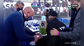 La escena corresponde al cumpleaños 60 de Maradona La escena corresponde al cumpleaños 60 de Maradona