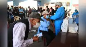 Colegio Médico: tercera dosis con Pfizer o Astrazeneca eleva protección a cerca de 90 %