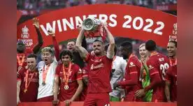 Festejo de Henderson por el octavo título alcanzando por el Liverpool en la FA Cup.