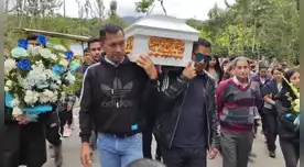 Entierran a menor que falleció en su escuela.