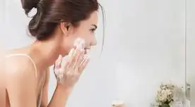 Con el paso de los años, las personas envejecen y pierden lozanía en su piel.