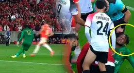 Carlos Cáceda despeja y se dobla el tobillo, expresa su dolor por posible lesión, pero se recupera