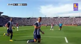 Pablo Lavandeira de cabeza anota el primer gol en la tarde blanquiazul
