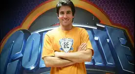 Macs Cayo reveló que fue llamado para pertenecer a "Combate" por su apellido.