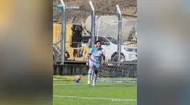 Efusivo festejo del jugador del Llacuabamba por el gol anotado al Aurich