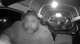 La arriesgada maniobra salvó la vida del conductor de Barbados. La arriesgada maniobra salvó la vida del conductor de Barbados.