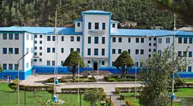 Debido a la falta de lacientes, este hospital ha decidido a recibir a personas de otras regiones de la macrorregión centro. Debido a la falta de lacientes, este hospital ha decidido a recibir a personas de otras regiones de la macrorregión centro.