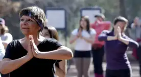 Adultos mayores deben realizar ejercicios como mínimo media hora al día. Adultos mayores deben realizar ejercicios como mínimo media hora al día.