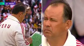 Juan Reynoso sorprendió a todos al usar una pizarra. Juan Reynoso sorprendió a todos al usar una pizarra.