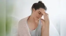 Haciendo cambios en tu estilo de vida y practicando la relajación puedes aliviar las migrañas.