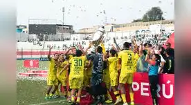 Festejo total de los jugadores por el título logrado en la Copa Perú. Festejo total de los jugadores por el título logrado en la Copa Perú.