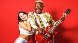 Listo para cantar en la gran fiesta de Año Nuevo Listo para cantar en la gran fiesta de Año Nuevo