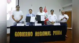 Autoridades en la firma del convenio en Piura.