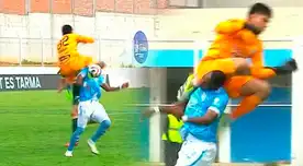 Franco Saravia y su dura entrada que le costó la tarjeta roja.