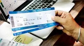 Plataformas como Kayak, Skyscanner y Google Flights utilizan algoritmos inteligentes para analizar vastos conjuntos de datos de aerolíneas.