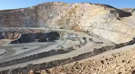 Entre el pliego de reclamos los trabajadores exigen un aumento salarial.