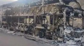 Así quedó el bus interprovincial tras ser consumido por el incendio en Arequipa.