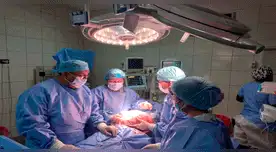 Médicos del Hospital Sergio Bernales de Collique extirparon el tumor y salvaron la vida de mujer Médicos del Hospital Sergio Bernales de Collique extirparon el tumor y salvaron la vida de mujer