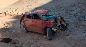 Camioneta quedó destrozada tras caer a abismo en el distrito de Vítor, en Arequipa.