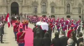 Húsares de Junín son los encargados de rendir honores a Alberto Fujimori. Húsares de Junín son los encargados de rendir honores a Alberto Fujimori.