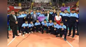 Presidente del IPD con autoridades y deportistas. Presidente del IPD con autoridades y deportistas.