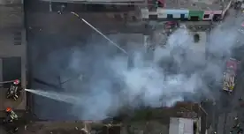 Bomberos trabajaron por varias horas para controlar el incendio Bomberos trabajaron por varias horas para controlar el incendio