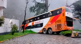 Móvil Bus se despista con 50 pasajeros quedando suspendido al borde del abismo, en Chanchamayo Móvil Bus se despista con 50 pasajeros quedando suspendido al borde del abismo, en Chanchamayo