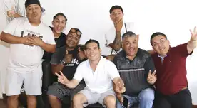 Michael Ovalle junto a integrantes del programa Me meo de risa, que sale por Canal DM en YouTube.