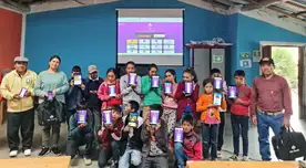 Uayki es una innovadora biblioteca digital portátil que funciona sin Internet y sin electricidad tradicional.