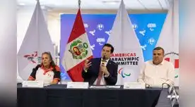 Presidente del IPD junto a autoridades.