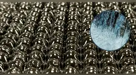 Científicos del MIT crean un novedoso dispositivo que transforma el aire en agua potable.