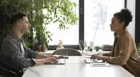 Observar mejor a las personas: aprender a identificar actitudes, estilos de comunicación y señales no verbales. Observar mejor a las personas: aprender a identificar actitudes, estilos de comunicación y señales no verbales.