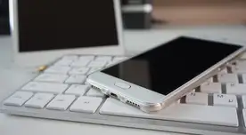 Nueva regla en El Paso ISD nada de celulares en clases desde este lunes.