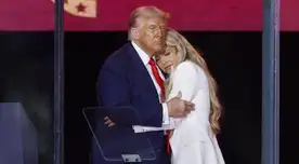 El gesto con la mano de Erika Kirk en el funeral de su esposo tiene un profundo significado.