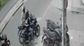 Sicarios acaban con la vida de motorizado extranjero en plena vía de Los Olivos: cámaras revelan el terrible ataque