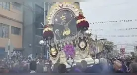 El anda del Señor de los Milagros llegó al Callao. Su pado tuvo más de un accidente El anda del Señor de los Milagros llegó al Callao. Su pado tuvo más de un accidente