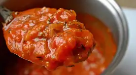 Detienen producción de popular salsa por contagio de Salmonella. Detienen producción de popular salsa por contagio de Salmonella.
