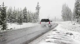 Advertencia por tormenta invernal hasta 60 cm de nieve podrían caer en el oeste de EE. UU.