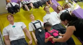 ¿A los alumnos se les puede negar el ingreso al colegio por no tener uniforme?