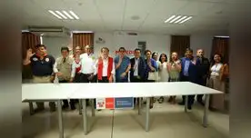 Reunión con autoridades.