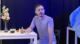 El actor Carlos Casella, quien se encuentra desde hace unas semanas en Europa junto al escritor Daniel Fernández.