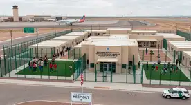 El nuevo centro de detención que estaría acelerando las deportaciones en EE.UU. El nuevo centro de detención que estaría acelerando las deportaciones en EE.UU.