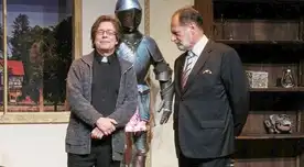 Carlos Bañuelos regresa a las tablas con una comedia de situaciones. Carlos Bañuelos regresa a las tablas con una comedia de situaciones.