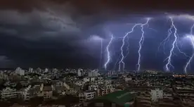 Senamhi emite alerta por décimo friaje en Perú: lluvias, descargas eléctricas y vientos en 12 regiones.
